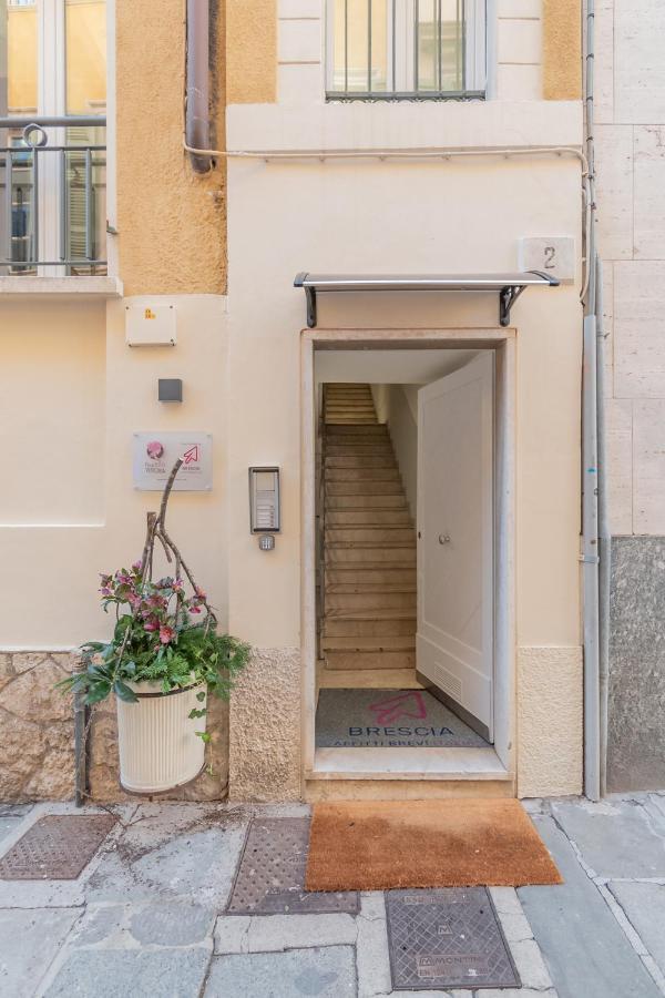 Palazzetto Vittoria - F&L Apartment Brescia Luaran gambar