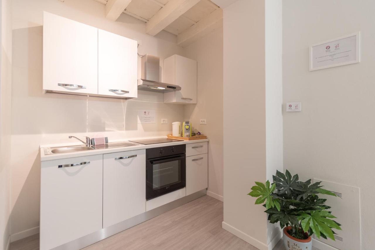 Palazzetto Vittoria - F&L Apartment Brescia Luaran gambar